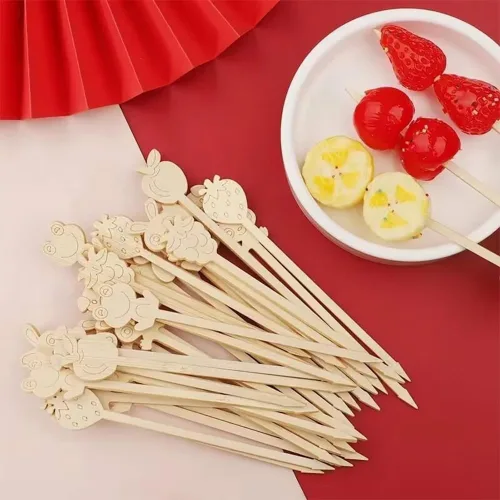 Vista 2 de Pinchos de bambú natural de dibujos animados para aperitivos de alimentos de 3.5 4.7 pulgadas, palillos de madera para cóctel, bocadillos de frutas