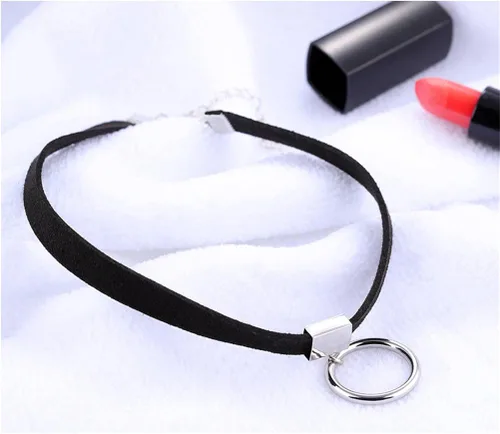 Vista 5 de PAURO Gargantilla de cinta de terciopelo negro para mujer con dije de anillo tórico dorado y plateado clásico