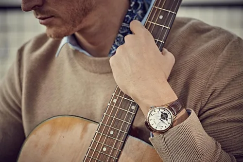 Vista 6 de TIME100 Relojes de pulsera analógicos automáticos para hombres y mujeres de cuarzo impermeables juego de 2