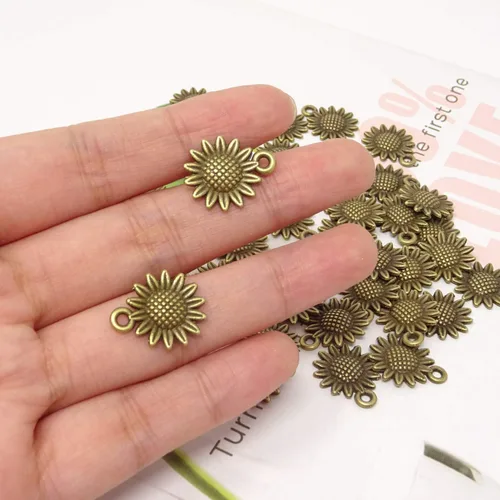 Vista 4 de Honbay 50 dijes de girasol de aleación vintage para fabricación de joyas o manualidades de bricolaje