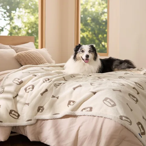 Vista 21 de Bedsure - Mantas impermeables para perros pequeños - Manta de felpa de sherpa con impresión suave lavable para perros y gatos, protector de muebles