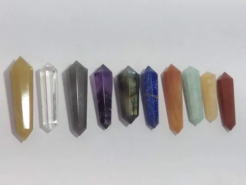 Vista 4 de WholesaleGemShop Hermoso lote de diez piedras preciosas con doble terminación de lápiz de cristal curativo para hombres y mujeres Feng Shui Reiki
