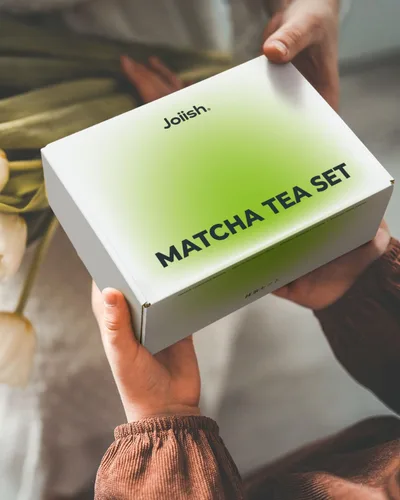 Vista 6 de Joiish Juego de batidor matcha, kit de 5 piezas, tazón de cerámica con asa y soporte, batidor de bambú, tamiz, cuchara, herramientas tradicionales