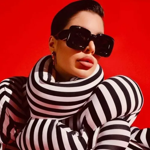 Vista 4 de FEISEDY Lindas gafas de sol cuadradas infladas para mujeres y hombres, modernas de gran tamaño, marco grueso, divertidas sombras estéticas B9097