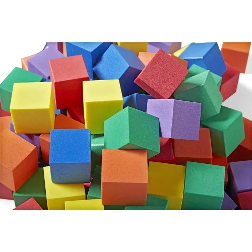 Vista 4 de ETA hand2mind ManipuLite paquete de 100 cubos de espuma de colores de 1 pulgada