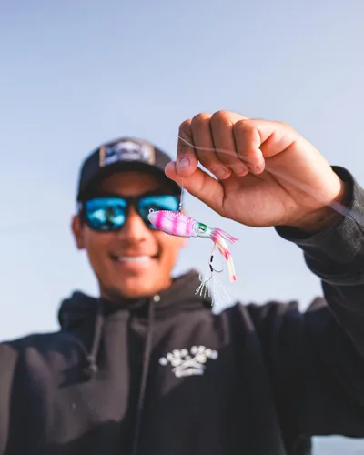 Vista 5 de Nomad Design Señuelo de pesca vibratorio patentado original de Squidtrex – Señuelo de plástico suave TPE con aroma añadido para agua salada