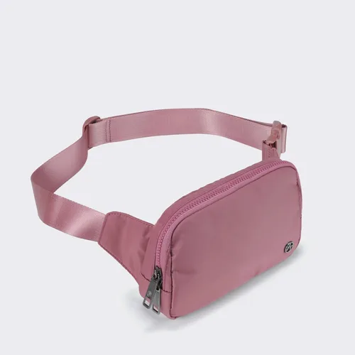 Vista 3 de Pander Riñonera grande de 2 litros, impermeable, para mujeres y hombres con correa ajustable.