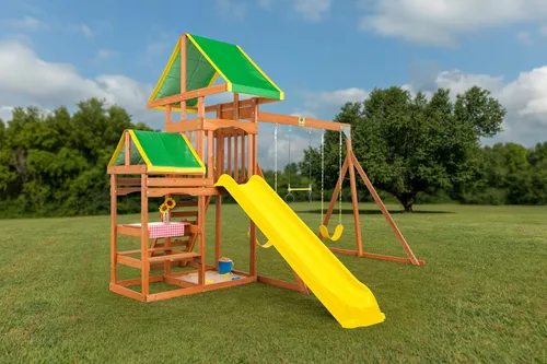Vista 6 de Woodlands Cedar Backyard Playset con tobogán amarillo W: 13 pies 10 pulgadas de diámetro: 11 pies 3 pulgadas de altura: 9 pies 10 pulgadas 2