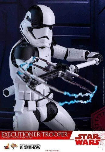 Vista 3 de Hot Toys HT903083 Ejecucionador Trooper Star Wars La última figura Jedi