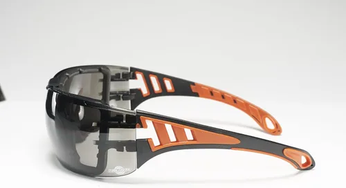 Vista 9 de ToolFreak Lentes de seguridad Rip Out – Tintados – Lente de policarbonato con clasificación z87.1 – Acolchado de espuma y correa ajustable – Lentes