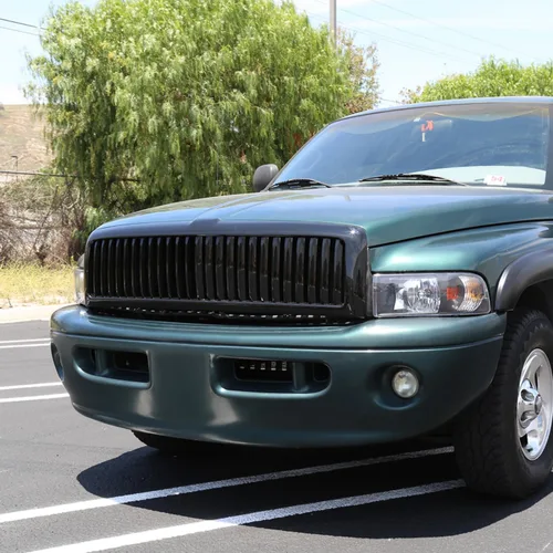 Vista 8 de Spec-D Tuning - Rejilla frontal vertical para Dodge Ram St Slt 1500 2500 3500. Color negra. HG-RAM94JMVT