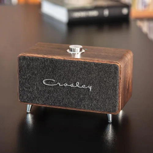 Vista 6 de Crosley CR3049A-WA Stanza Altavoz Bluetooth recargable portátil, nogal