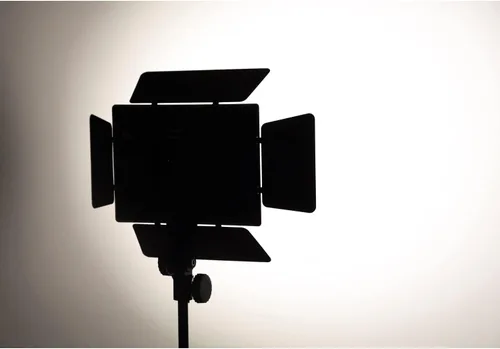 Vista 5 de YONGNUO YN600L II Luz de estudio de video con cámara de panel LED