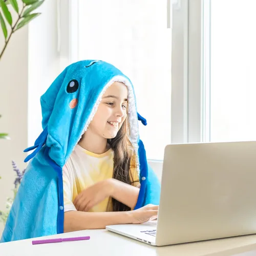 Vista 6 de Axolotl - Manta con capucha para adultos, súper suave, cálida y acogedora manta de franela de vellón y sherpa con capucha - Regalos de ajolote