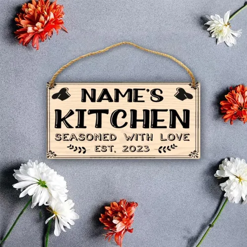Vista 2 de Letrero de cocina de madera personalizado con sazonado con amor, accesorios de cocina, decoración de pared, regalos