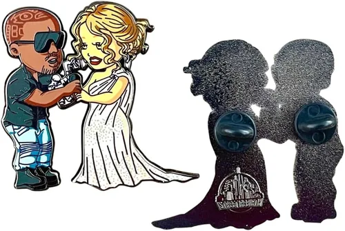 Vista 2 de Los Mejores Vídeos De Todos Los Tiempos Esmalte Pin - Pin De Solapa De Aleación De Zinc De 2 Pulgadas - Broche De Rap, Hip Hop Moment Art