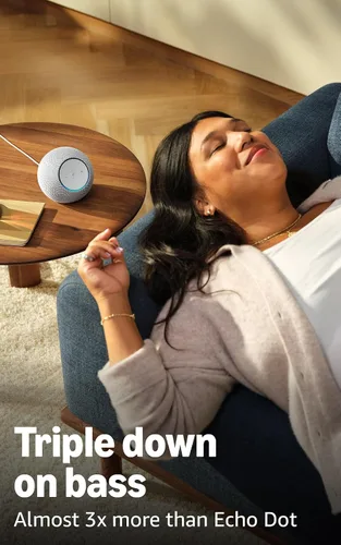 Vista 5 de Amazon Echo Dot Max (modelo más reciente): parlante Alexa con sonido que llena la habitación y graves casi 3 veces más potentes, ideal para salas