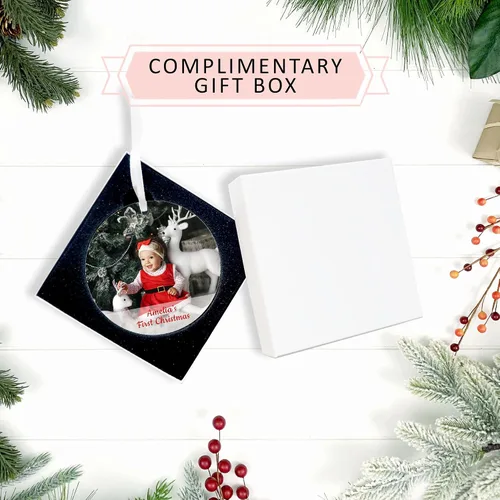 Vista 2 de Adorno de Navidad con foto personalizada 2025 – Recuerdo de Navidad personalizado con imagen y texto, regalo único para recién casados, nuevos
