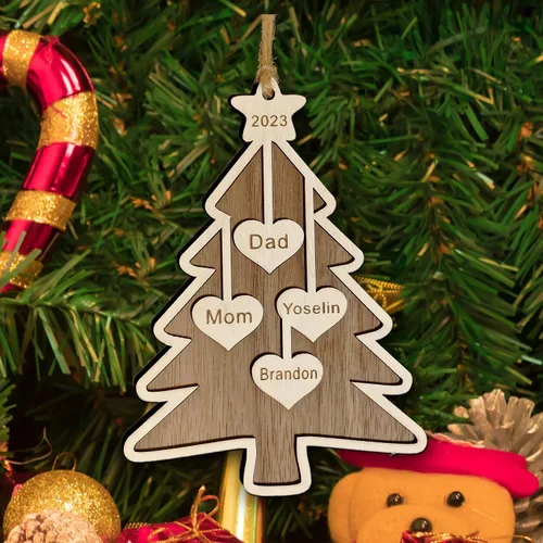 Vista 16 de Adorno de Navidad familiar personalizado 2023, adornos de madera para árbol de Navidad con cuerda pequeña, de 1 a 10 nombres personalizados
