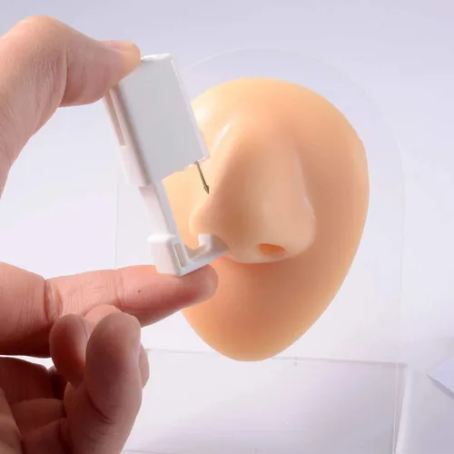 Vista 3 de Kit desechable de perforación de nariz con aros de nariz, kit de piercing para la nariz en casa, Acero inoxidable, Circonita cúbica Dorado-1P