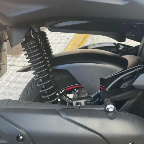 Vista 4 de F - Guardabarros trasero de motocicleta para Yamaha Xmax X-MAX 300 250 2018-2021 Y (color negro)