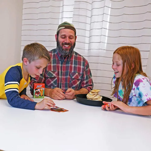 Vista 2 de Continuum Games Slap Jack Flap Jacks - Juego de cartas para niños a partir de 4 años