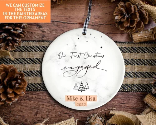 Vista 6 de Cozzies Adorno de Navidad personalizado, nuestro primer regalo de compromiso de Navidad, regalo de boda