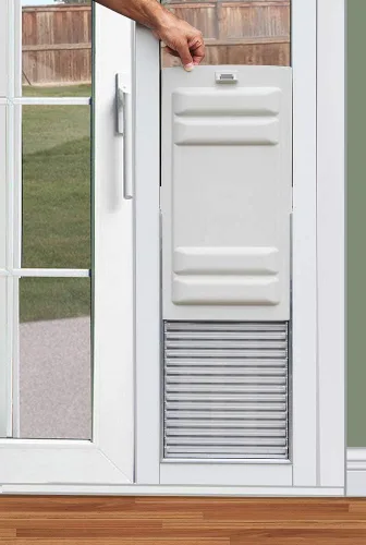 Vista 4 de Armor Flex - Puerta para mascotas con marco de aluminio resistente por High Tech Pet - Tecnología avanzada de solapa, protección resistente a