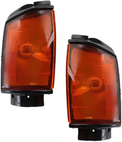 Vista 2 de Para Toyota Pickup 2/4WD 1984-1986 Conjunto de luces de estacionamiento/curvas Par de lado del conductor y pasajero estándar TO2520158 TO2521158