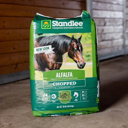 Vista 4 de standlee Heno picado de alfalfa, heno de alfalfa para caballos y ganado, 35 libras