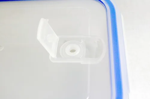 Vista 2 de Uniware B4000-1 Recipiente de alimentos de vidrio prémium resistente al calor con tapa de cierre a presión (cuadrado) (18 onzas), transparente
