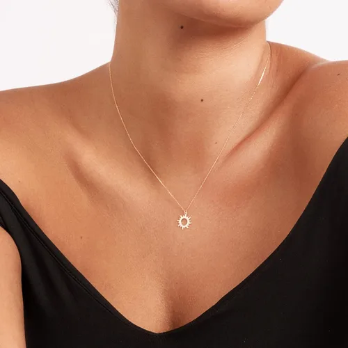 Vista 3 de Collar de sol de oro sólido de 14 quilates Collar de oro amarillo de 14 quilates para mujer Collar con colgante de sol Joyería delicada
