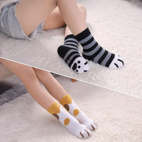 Vista 3 de LINEMIN Calcetines peludos para niños y niñas con agarres, antideslizantes, calcetines acogedores y esponjosos para invierno, calcetines cálidos