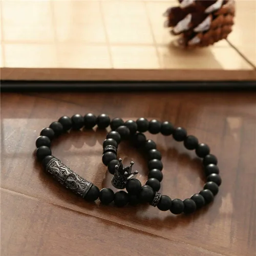 Vista 3 de KAMRESH - Juego de pulseras de cuentas negras mate de 8mm con piedras de ónix y abalorios de corona para mujer y hombre