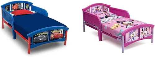 Vista 6 de Delta Children Cama de plástico para niños pequeños, Disney/Pixar Cars y escritorio con silla con compartimento de almacenamiento, certificado