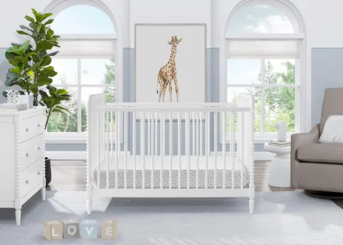 Vista 2 de Delta Children Cuna convertible 4 en 1 Saint - Certificado Greenguard Gold, Bianca White Bianca Blanco