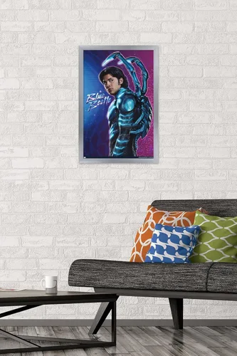 Vista 2 de Trends International DC Comics Movie Blue Beetle - Póster de pared de Jaime Reyes, 14.725 x 22.375 pulgadas, versión enmarcada plateada Versión