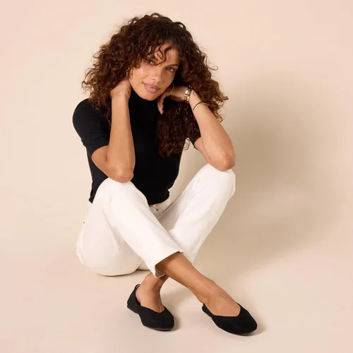 Vista 4 de Tienda Essentials Zapatos planos de ballet cómodos con punta cuadrada para mujer
