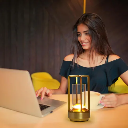 Vista 7 de Lámpara de Mesa Pequeña, Lámpara LED Recargable Inalámbrica Operada por Batería, Lámpara de Noche Ajustable de 3 Temperaturas de Color para Sala