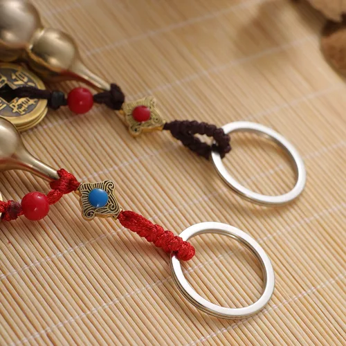 Vista 5 de Monedas de Feng Shui 2021 con llavero de latón Calabash Wu Lou para viajes de longevidad, seguridad, riqueza, porsperidad, éxito y buena suerte