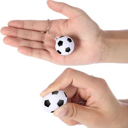 Vista 4 de Blulu Paquete de 30 llaveros de fútbol, pelota de estrés de rugby, pelota deportiva, para niños, escuela, carnaval, recompensa, bolsas de fiesta