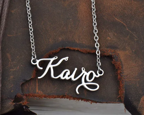 Vista 4 de AIJIAO Collar con nombre personalizado para mujer, regalo de mujer, cualquier nombre, acero inoxidable chapado en oro de 18 quilates y plata de ley