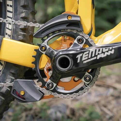 Vista 5 de Funn Zippa - Guía de cadena AM, interfaz ISCG05, adaptador BSA incluido, 32T-38T, protector de cadena de bicicleta de montaña