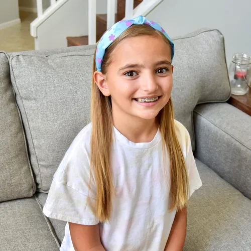 Vista 2 de FROG SAC Diadema de nudo azul que cambia de color para niñas, diademas de mariposa para niños, lindas bandas de pelo de flores anudadas de satén
