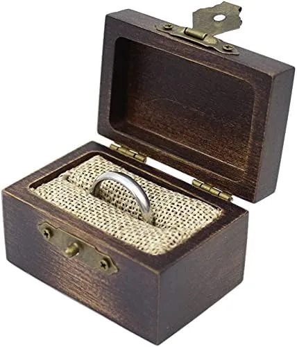 Vista 3 de DSHOM Caja de madera rústica del anillo de compromiso, caja del anillo de madera sólida para el almacenamiento del anillo de boda de la propuesta