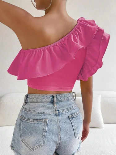 Vista 2 de Floerns Top corto con volantes y mangas de mariposa escalonadas de un hombro para mujer