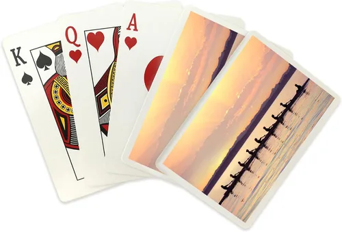 Vista 2 de Lantern Press Barco de remo del equipo al amanecer (52 cartas de juego, baraja de cartas de tamaño póquer con comodines)