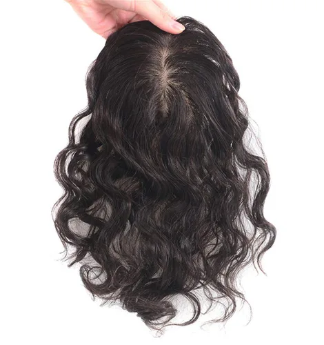 Vista 2 de 100% cabello humano real, 2.8 x 3.9 pulgadas, base de seda, con clip, ondulado, rizado, postizo para mujer (7.9 pulgadas, negro)