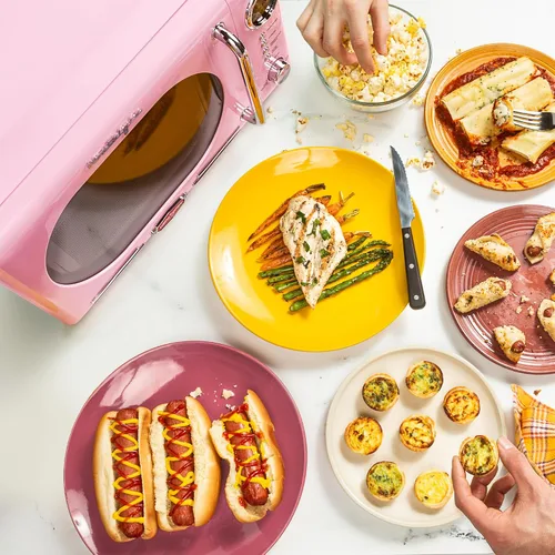 Vista 3 de Nostalgia Horno microondas para encimera con interior fácil de limpiar, microondas retro con pantalla LED y bloqueo para niños, horno compacto