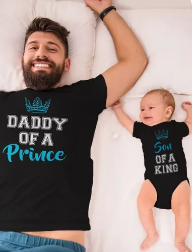 Vista 3 de Tstars Camisetas a juego para papá y bebé con texto en inglés "Daddy of a Prince Son of a King" para recién nacidos y papás